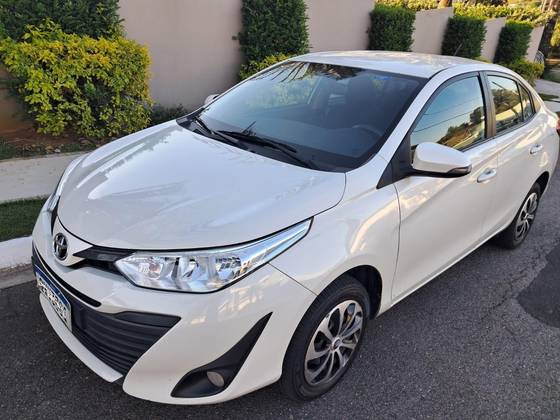 TOYOTA YARIS 1.5 16V FLEX SEDAN XL MANUAL TOYOTA YARIS 1.5 16V FLEX SEDAN XL MANUAL